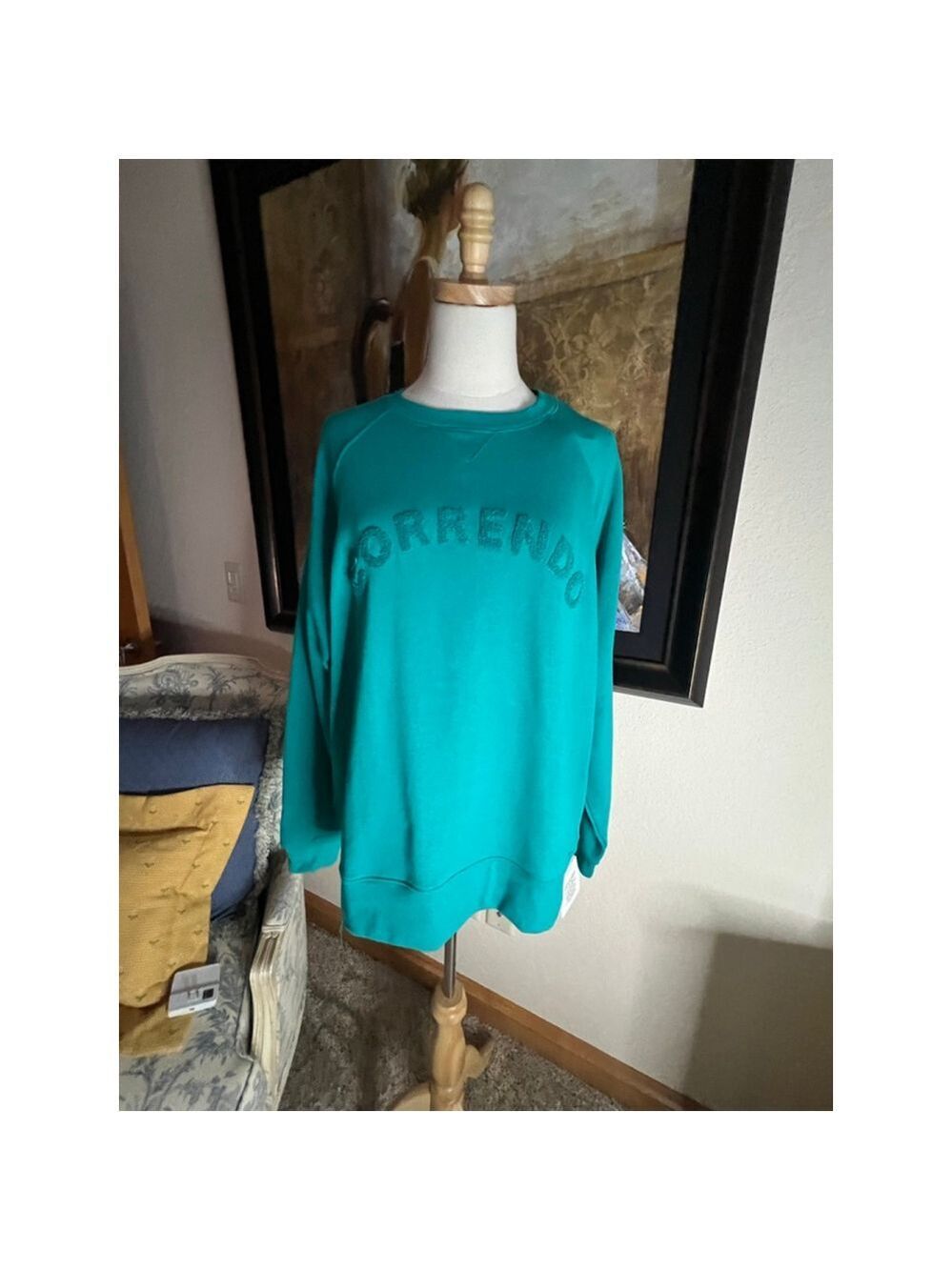 NWT CORRENDO Teal Raglan Sweatshirt M